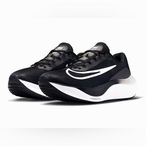 NWOB Nike Zoom Fly 5